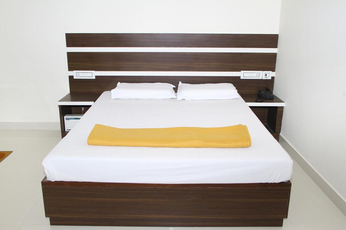 Mp Residency Hotell Kumbakonam Exteriör bild