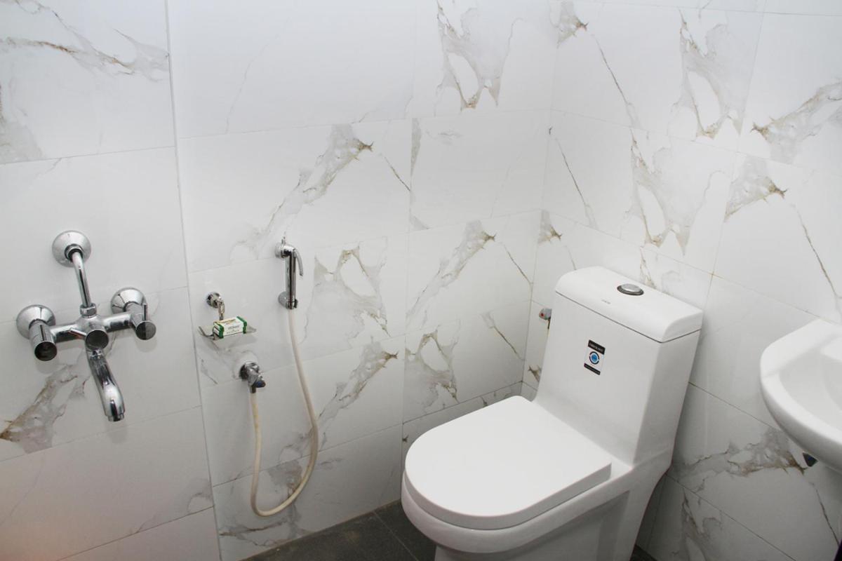 Mp Residency Hotell Kumbakonam Exteriör bild